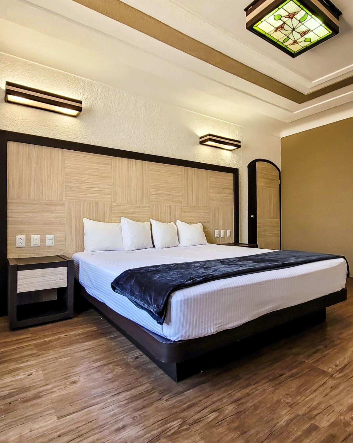 Hotel Paseo De La Presa غواناخواتو المظهر الخارجي الصورة