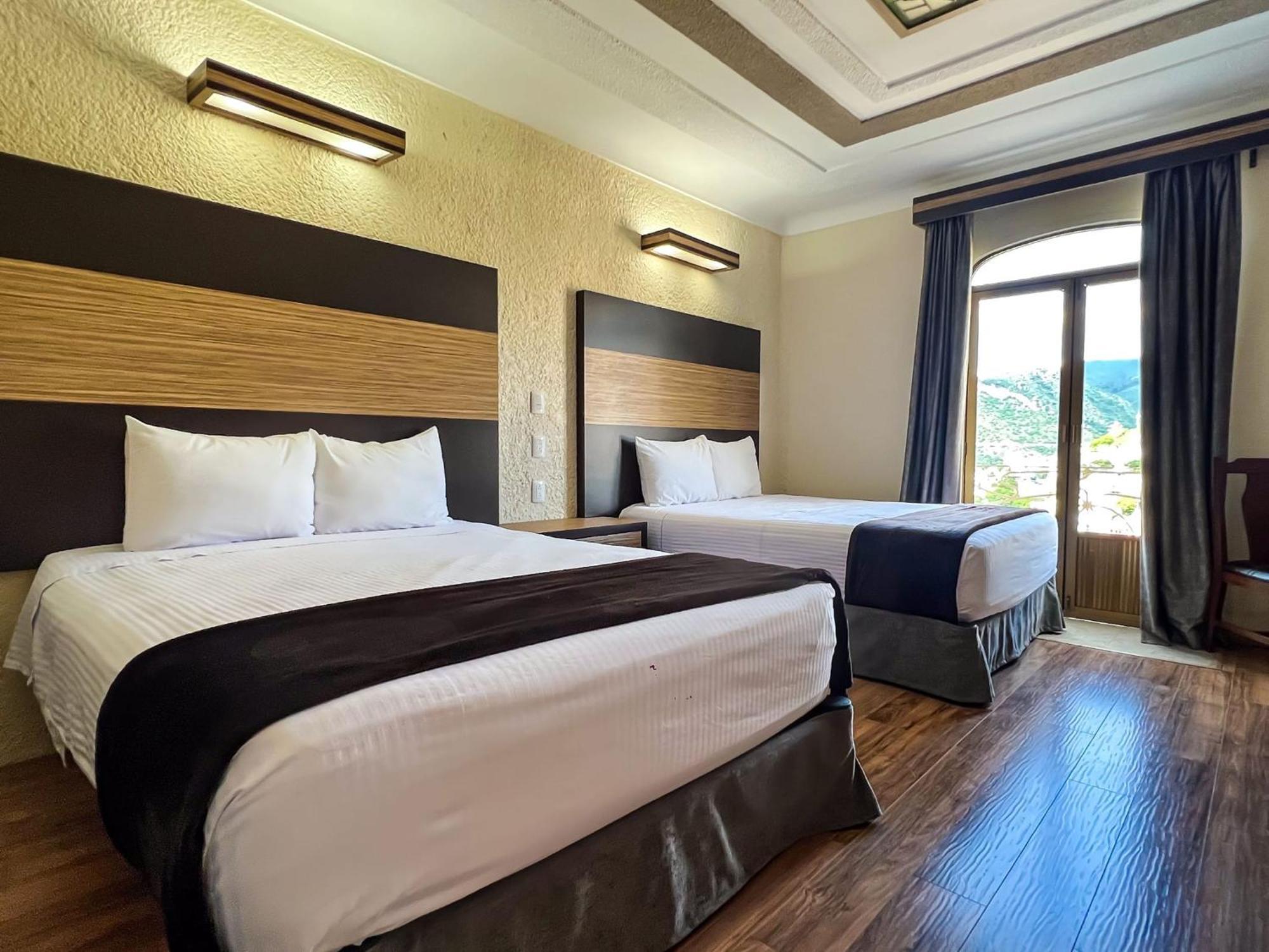 Hotel Paseo De La Presa غواناخواتو المظهر الخارجي الصورة