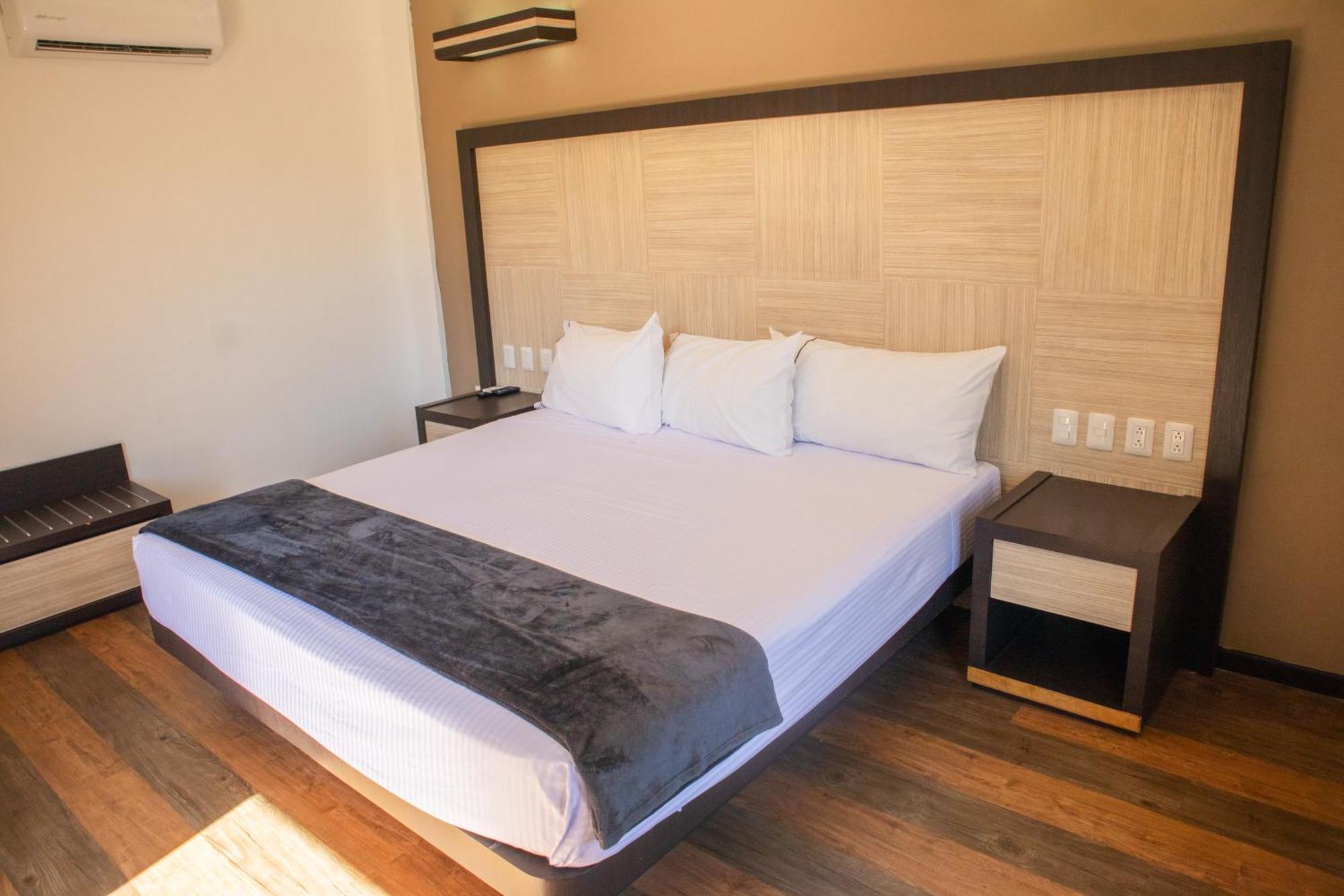 Hotel Paseo De La Presa غواناخواتو المظهر الخارجي الصورة